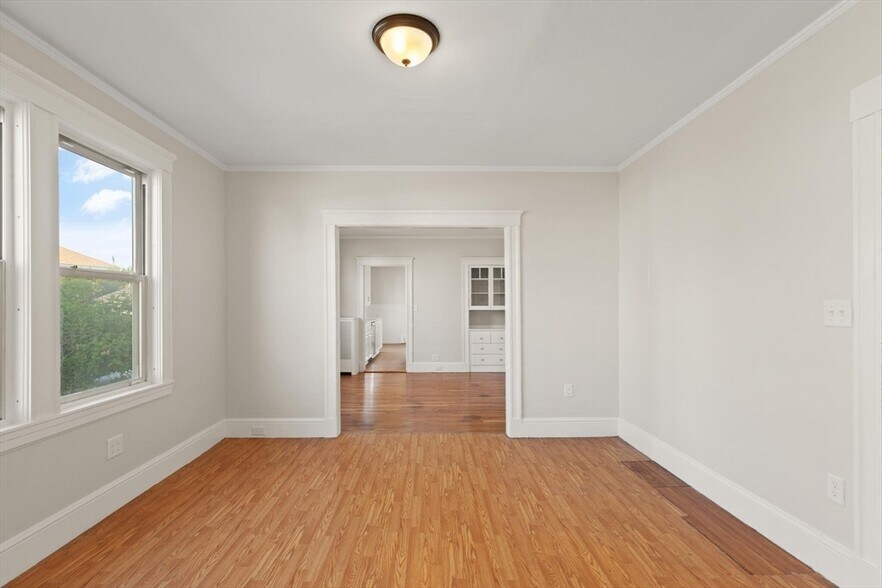 Primary Photo - 13 Raymond Rd