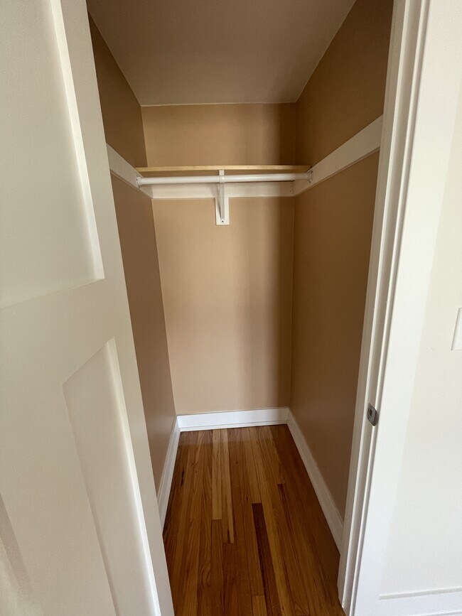 Building Photo - 1544 W Highland Ave