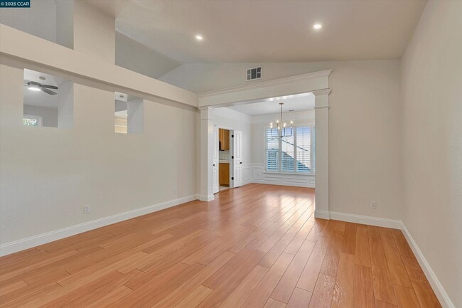 Building Photo - 4719 Golden Bear Dr