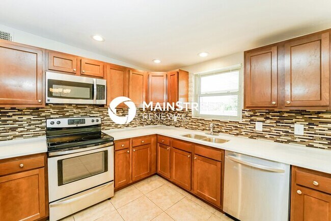 Building Photo - 3 Bedroom Pet-Friendly Home in Tucson, AZ ...