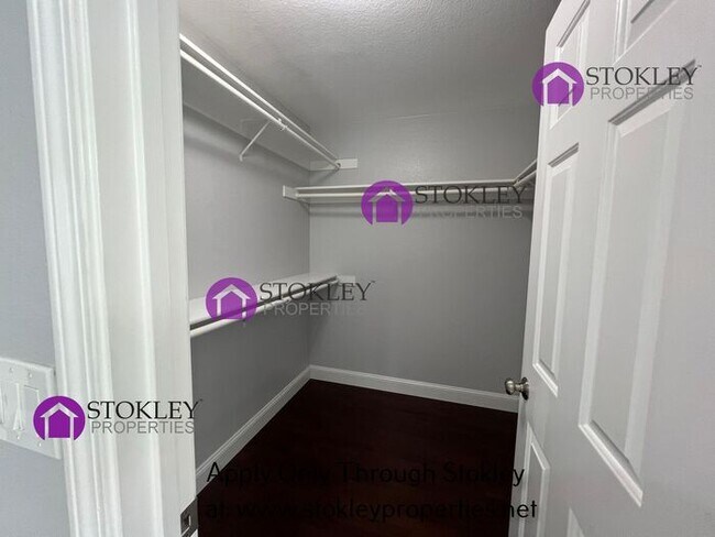 Building Photo - 1562 Terry Lynn Ln