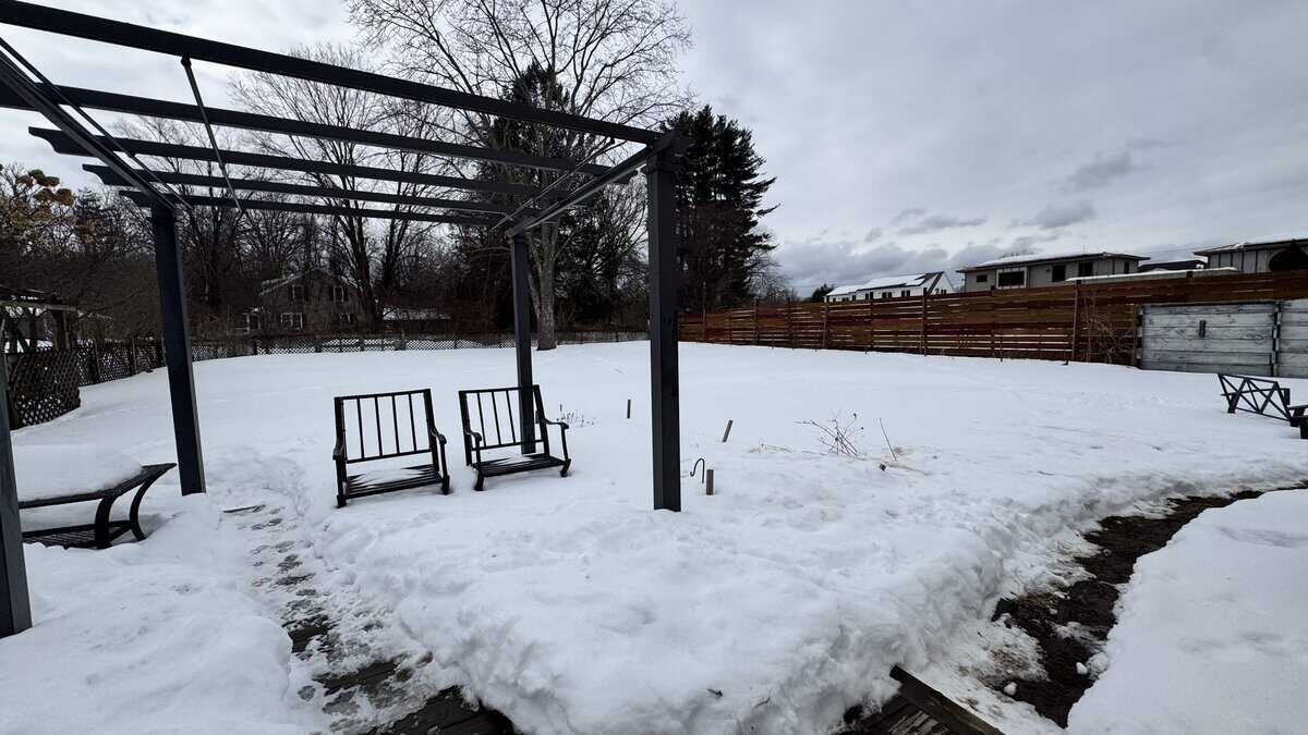 Building Photo - 21 1st Ave