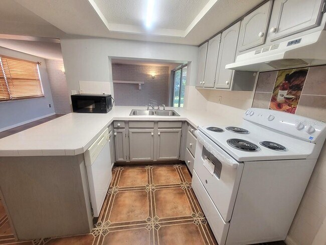 Building Photo - 3702 Sail Dr