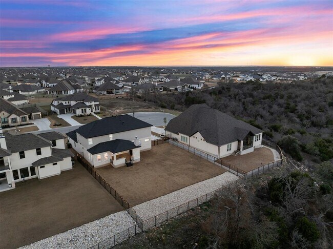 Building Photo - 204 Roseleaf Ct