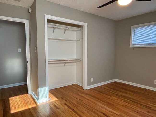 Building Photo - Charming 3 Bed 1 Bath with 1 Car Garage!