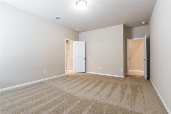 Building Photo - 6608 San Isidro Dr