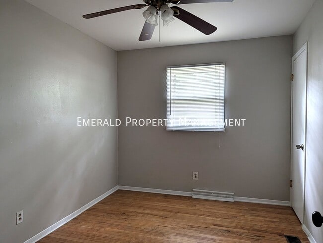 Building Photo - 8224 Scott Ln