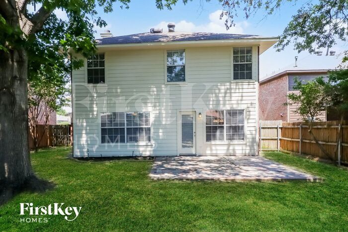 Building Photo - 985 Union Dr