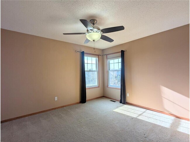 Building Photo - 11170 Sand Castle Dr