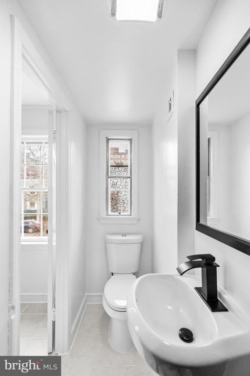 Building Photo - 2420 I St NW