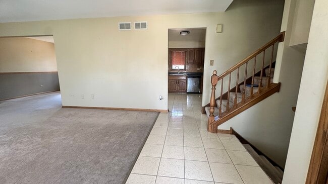 Building Photo - 15720 S 88th Ave