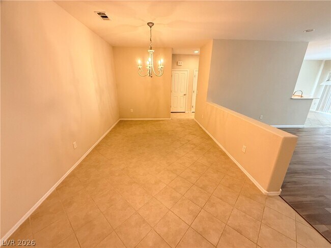 Building Photo - 2501 Solera Sky Dr