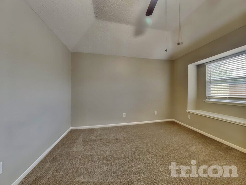 Building Photo - 7102 Tara Blue Ridge Dr