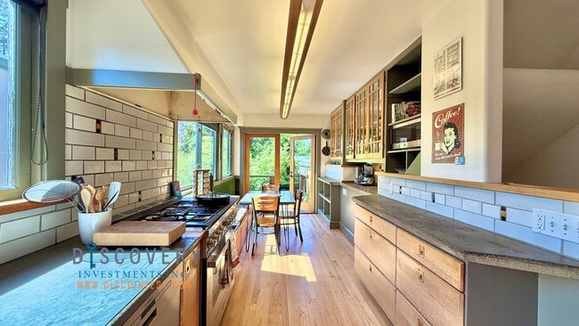 Building Photo - Charming Custom Retreat in Prime Berkeley ...