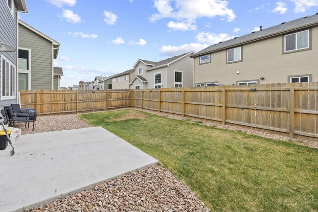 Building Photo - Beautiful 2 story home with 3 bedrooms in desirable Lorson Ranch Community.