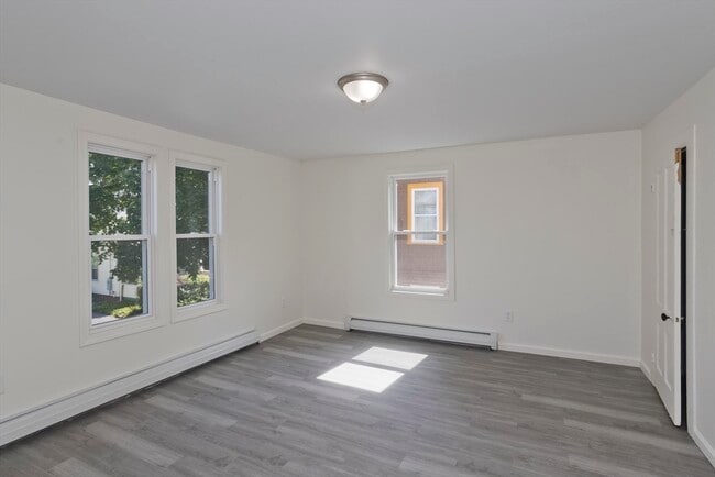 Building Photo - 22 Highland Ave