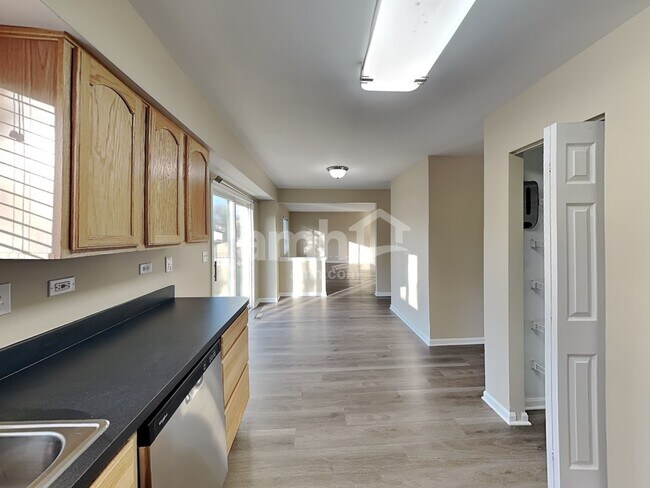 Building Photo - 2925 Shetland Ln