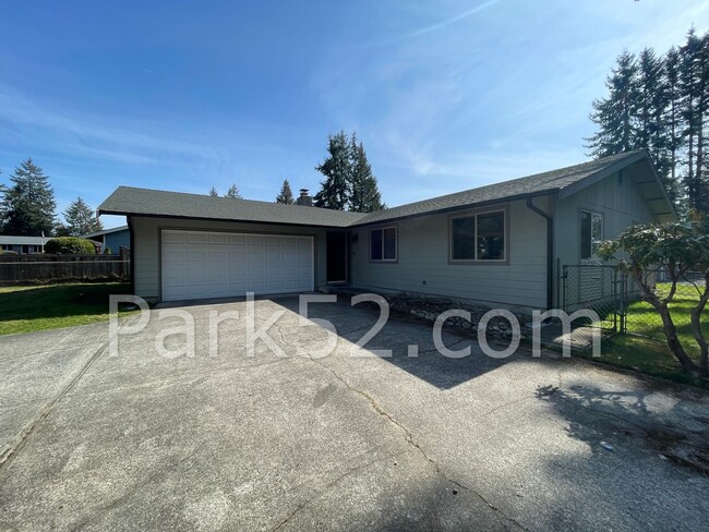 Primary Photo - Pet Friendly 3 Bedroom Rambler!