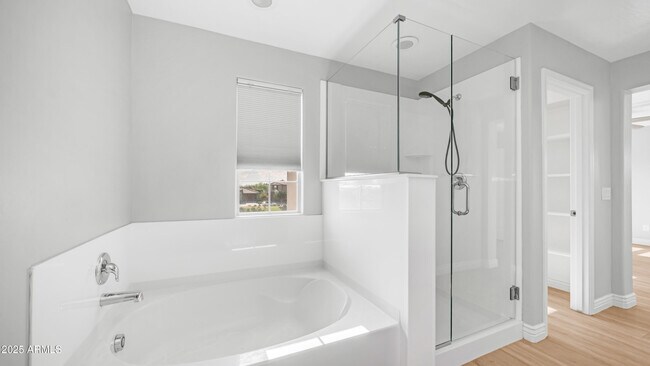 Building Photo - 4349 S Helix