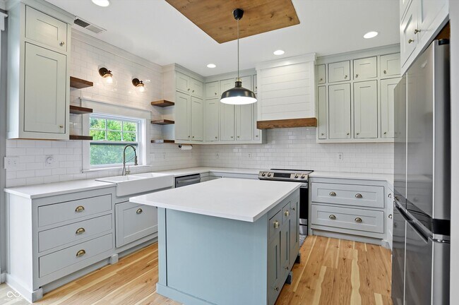 Building Photo - 12438 Hawks Landing Dr