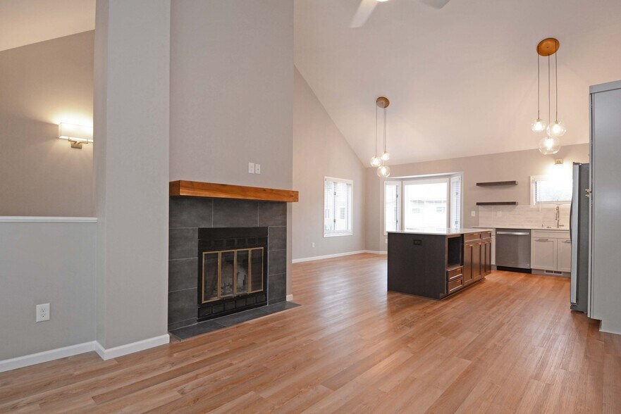 Building Photo - 2838 Kenwood Isles Dr