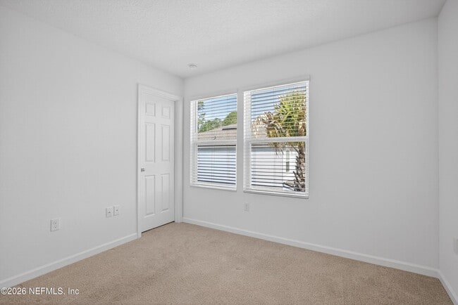 Building Photo - 125 Elmhurst Ln