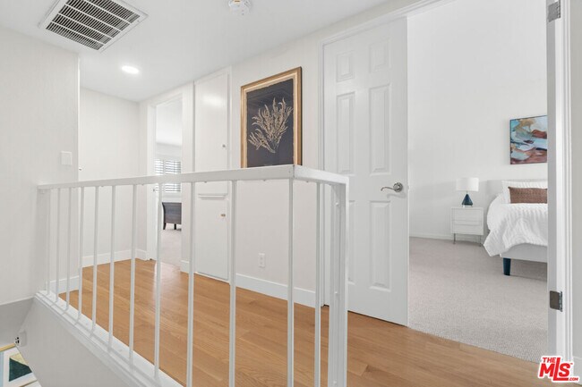 Building Photo - 13072 Maxella Ave