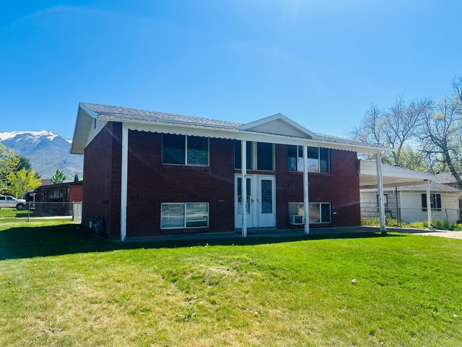 Building Photo - 40 N Talbot Dr E