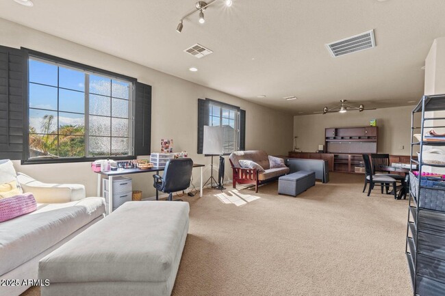 Building Photo - 2879 E Janelle Way