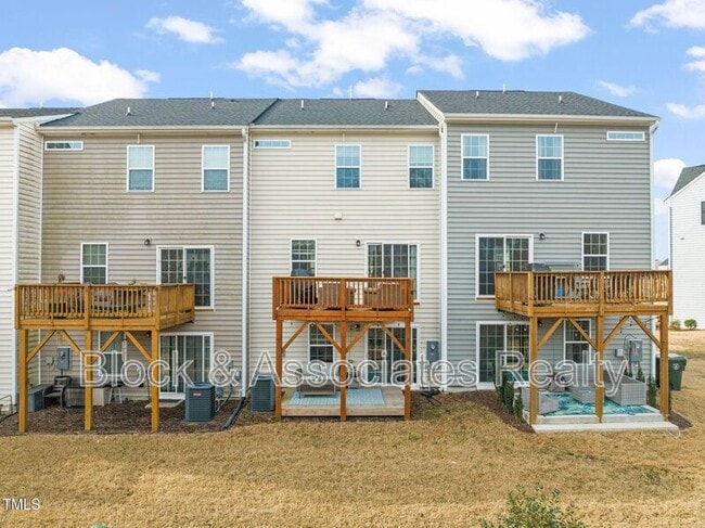 Building Photo - 368 Amber Acorn Ave