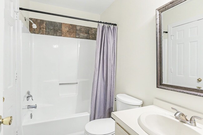 Building Photo - Two bedroom, one bathroom interior townhome in Mechanicsburg near Lisburn Rd.