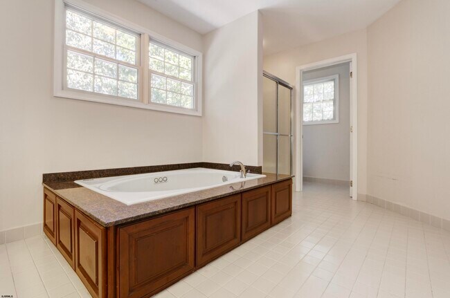 Building Photo - 113 Lighthouse Ln