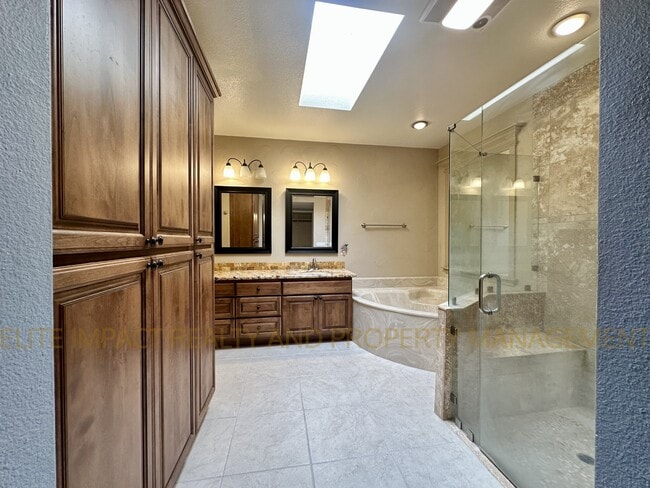 Building Photo - 64427 E Rolling Rock Ct