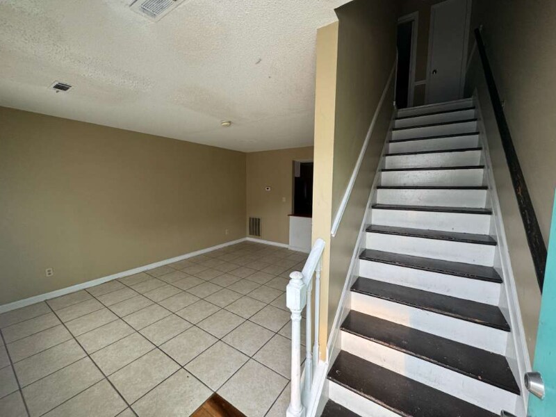 Building Photo - 6314 Wedgewood St