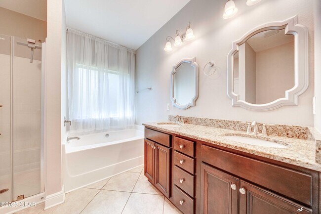 Building Photo - 4018 Brook Stone Dr