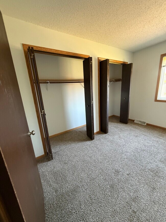 Building Photo - 6668 Fairway Cir