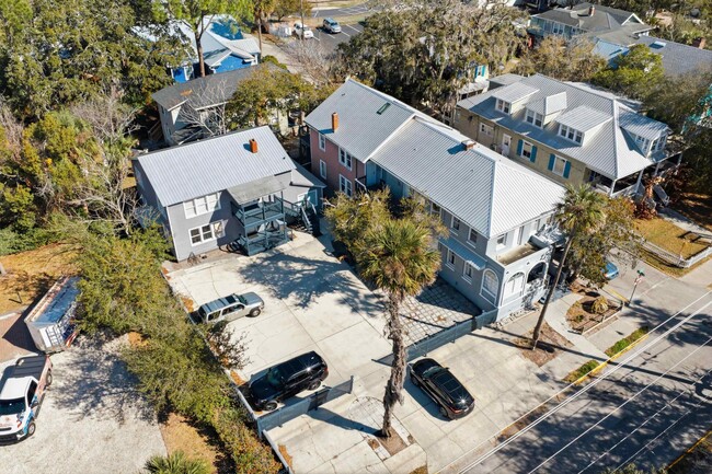 Building Photo - 50 Saragossa St