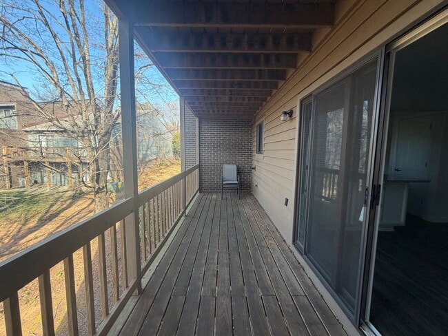 Building Photo - 114 Harvest Dr