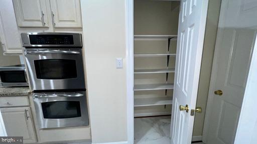 Building Photo - 6628 Byrns Pl