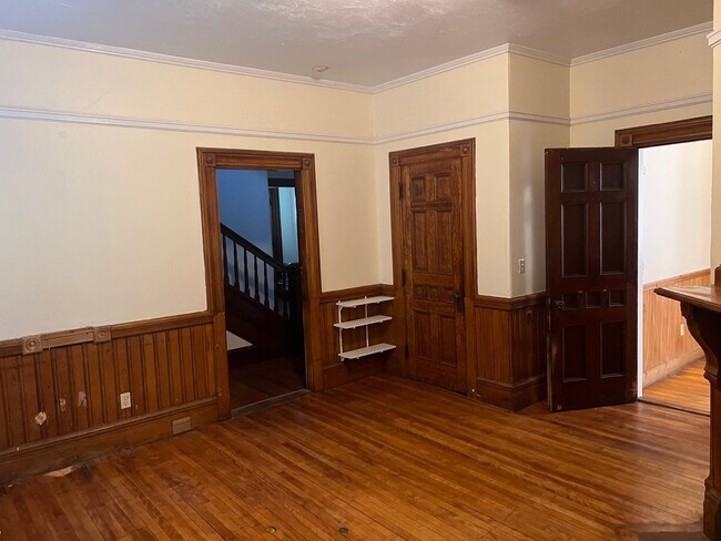 Building Photo - 14 Beacon St