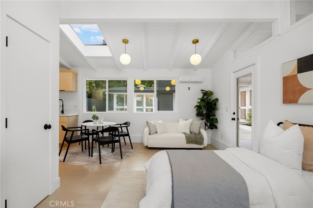 Building Photo - 3103 Shipway Ave