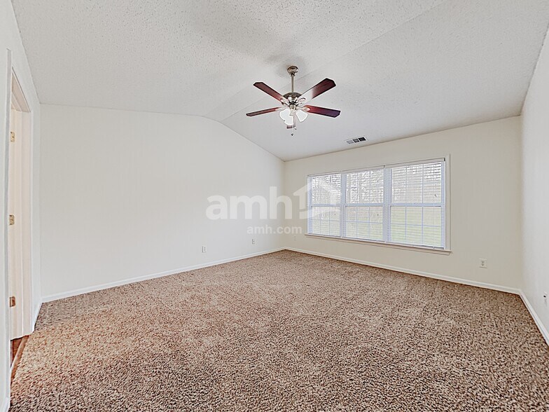 Building Photo - 516 Mullein Trace