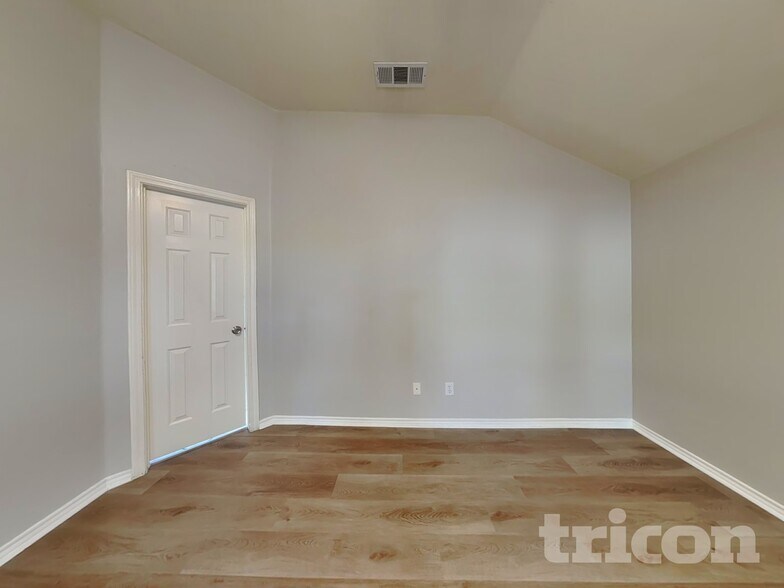 Building Photo - 5933 Sagebrush Trail