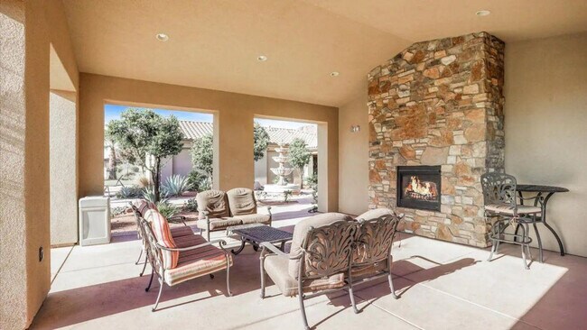 Building Photo - 3800 Paradise Vlg Dr