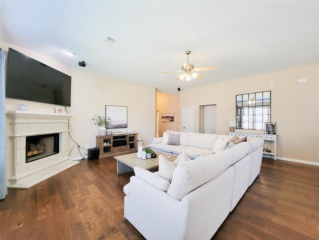 Building Photo - 17110 Tupelo Garden Cir