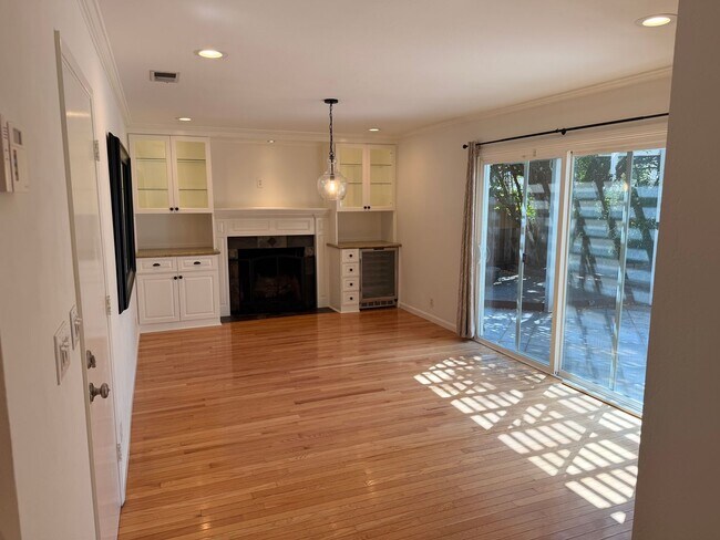 Building Photo - 362 Penn Way