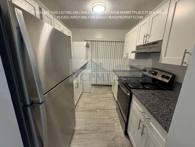 Interior Photo - 4138-4153 SW 61st Ave