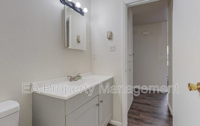 Building Photo - 12912 Marva Pl SE