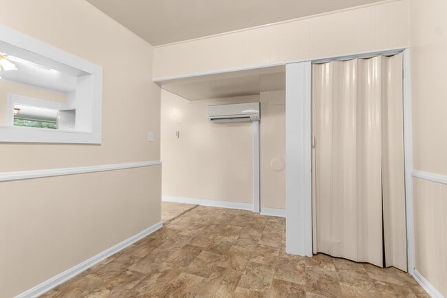 Building Photo - 3317 Clark Cir