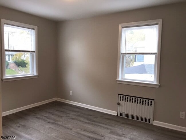 Building Photo - 166 Carmita Ave